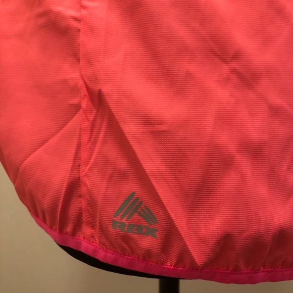 Reebok performance Pink small vest - Picture 8 of 14